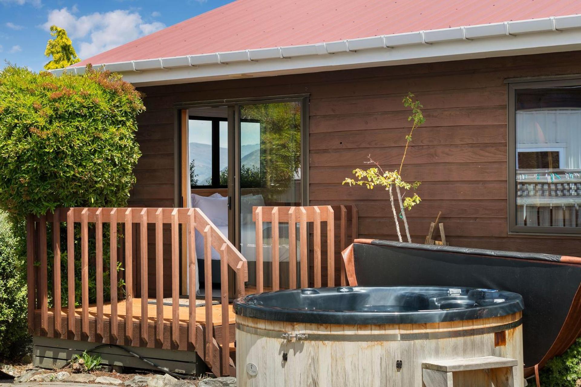 Tranquil Heights Villa Queenstown Bagian luar foto